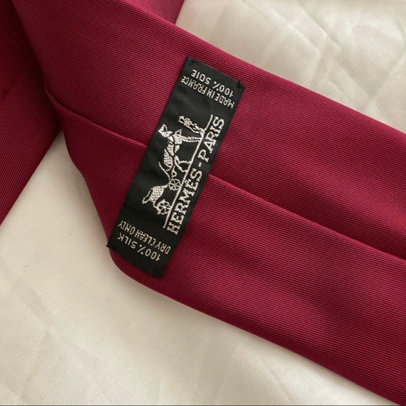 Hermes Other - ✨Hermès Red Wine Colored Silk Tie✨